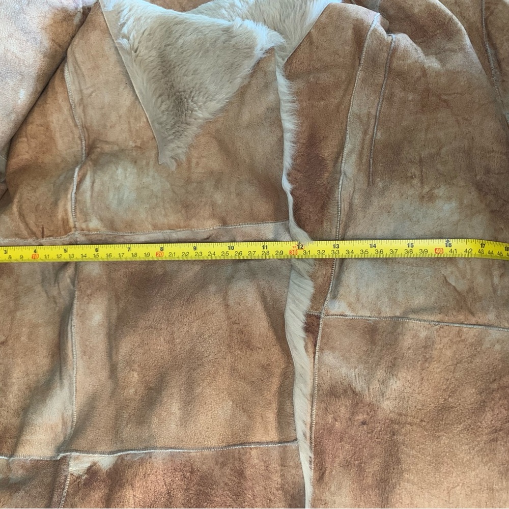 Tan Shearling Women's Jacket - Picture 12 of 13